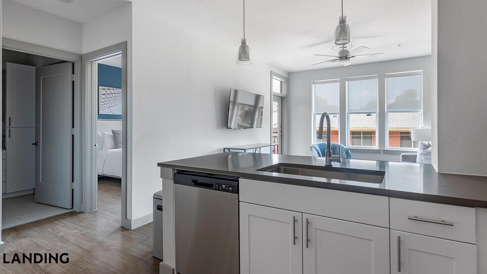 Building Photo - 3706 Goodwin Ave