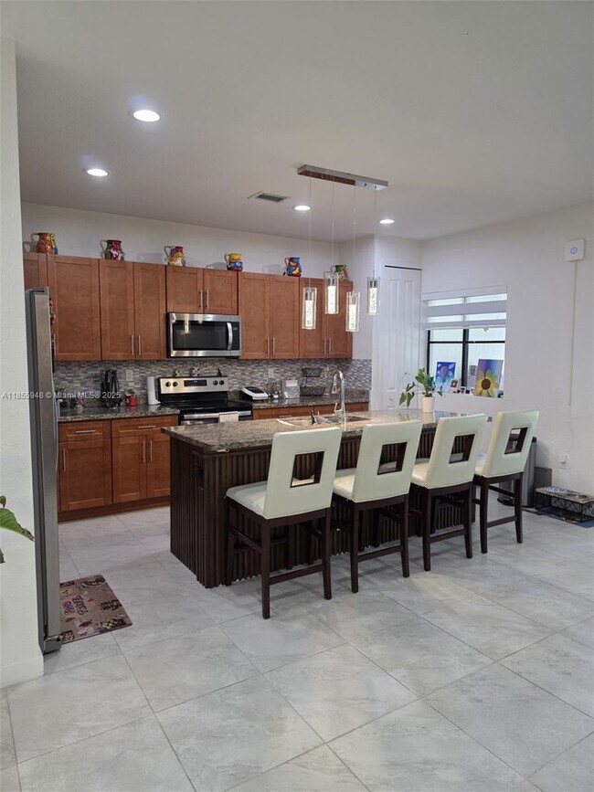 Building Photo - 10965 SW 169th Terrace