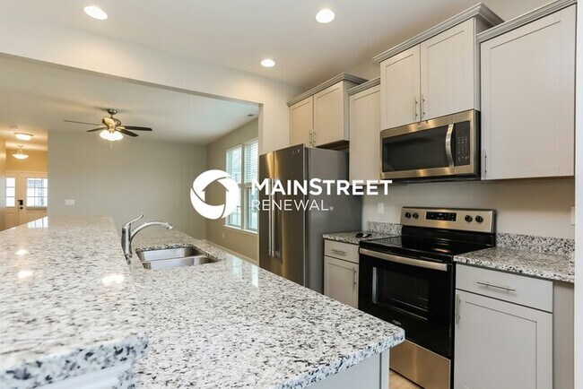 Building Photo - 3 Bedroom Pet-Friendly Home in Clayton, NC with Main Street Renewal