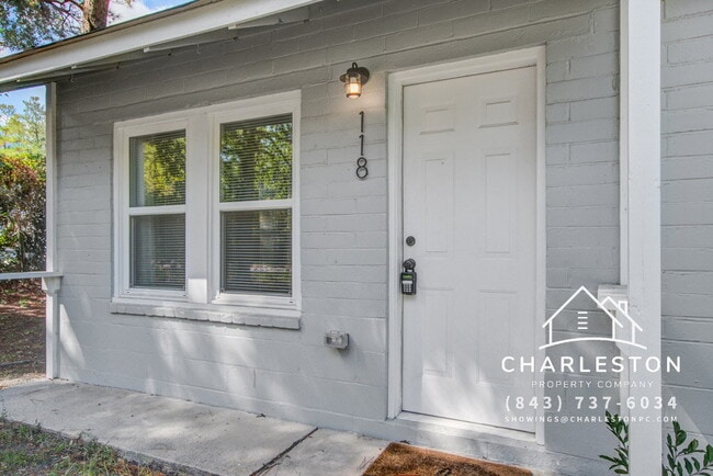 Building Photo - 118 Klein St