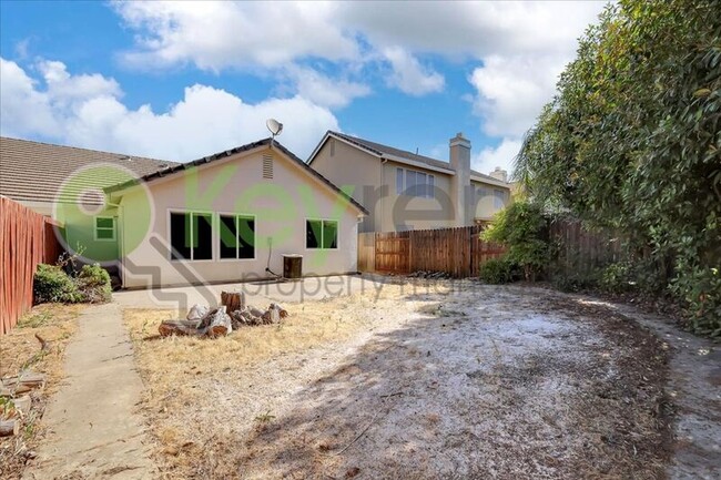 Building Photo - 9105 Pinto Canyon Way