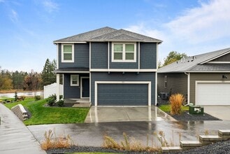 Building Photo - Newer Construction Home in Upriver Drive Neighborhood