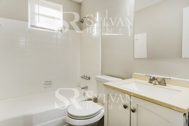 Building Photo - Carve Out a Great Life Here!