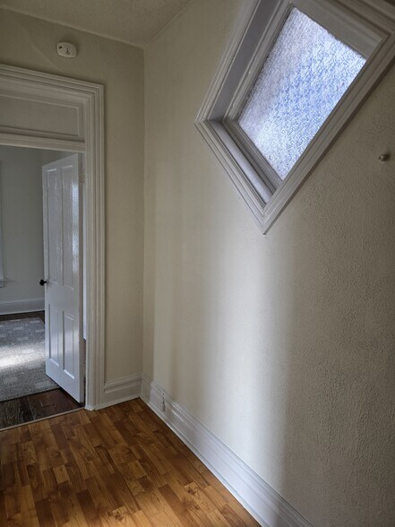 Building Photo - 815-2 Hummel Ave