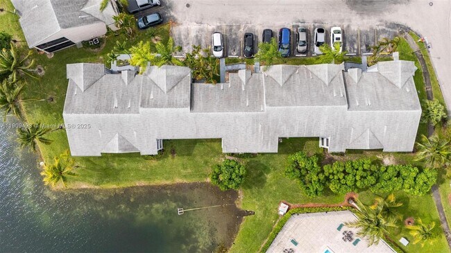 Building Photo - 1211 S Independence Dr