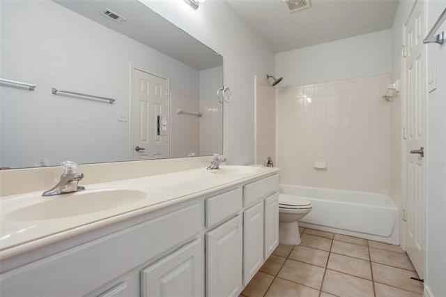 Building Photo - 1627 Summerfield Dr