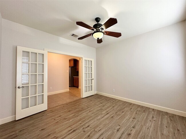 Building Photo - 811 Admiral Bay Ln