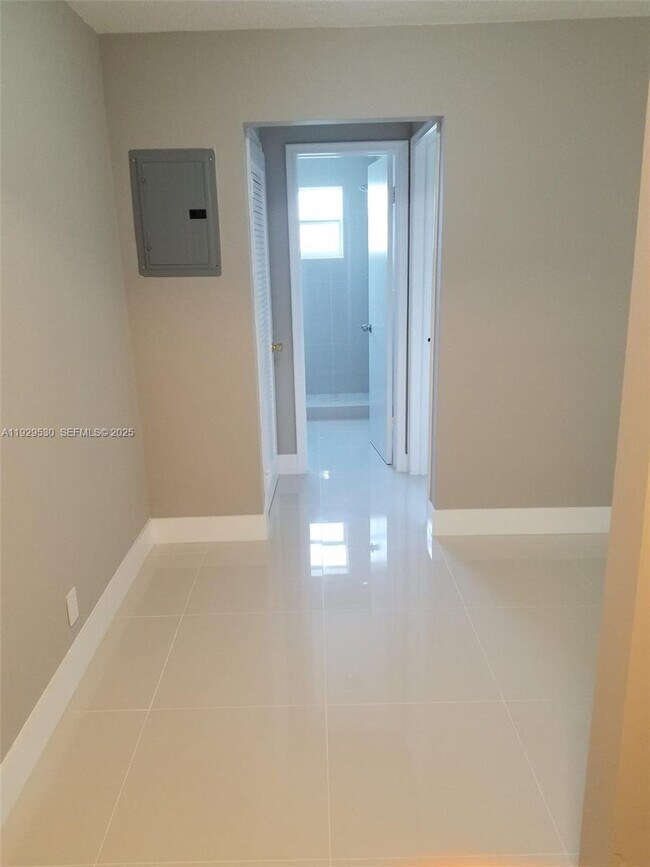 Building Photo - 1859 Wiley St