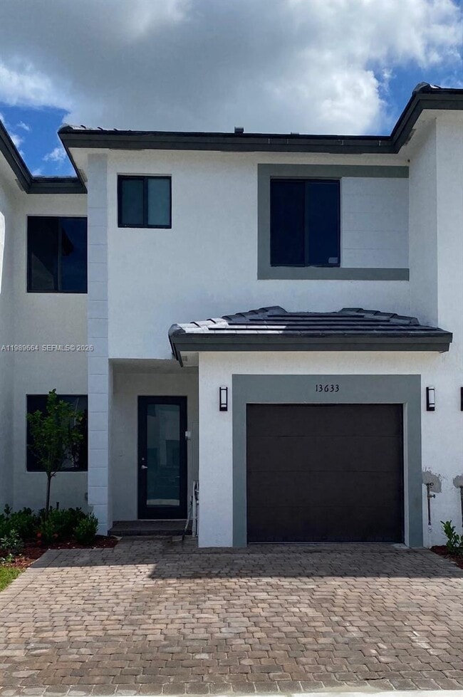 Building Photo - 13633 SW 157th Pl