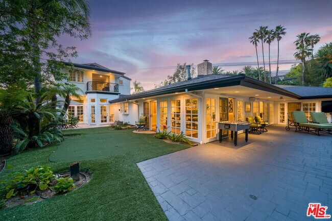 Building Photo - 9023 Alto Cedro Dr