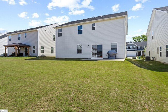 Building Photo - 680 Lady Fern Dr