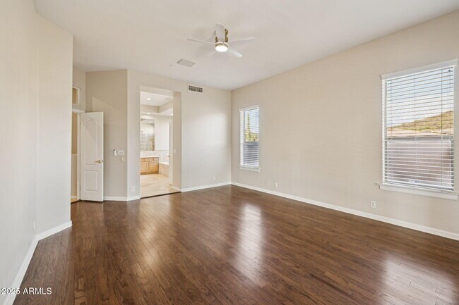 Building Photo - 13945 E Gail Rd