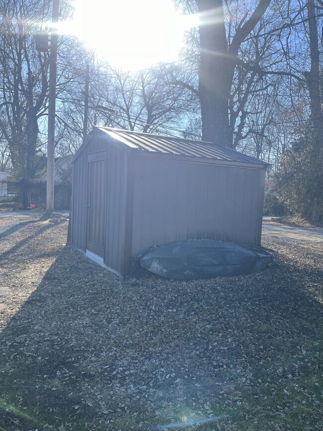 Building Photo - 424 Grover St