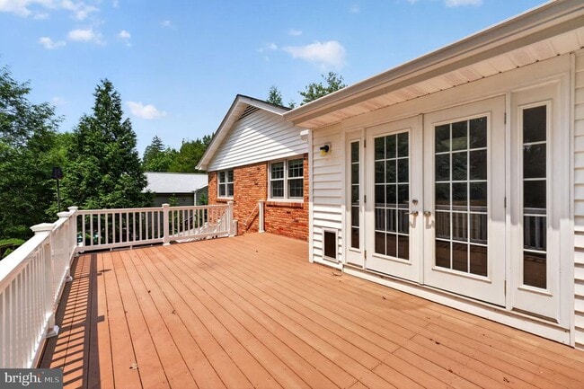 Building Photo - 6443 Walters Woods Dr