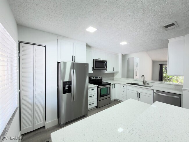 Building Photo - 3451 County Barn Rd