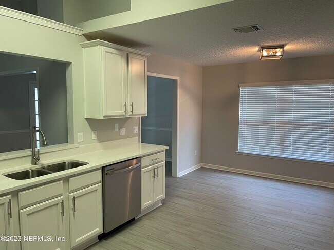 Building Photo - 65 Waterbridge Pl