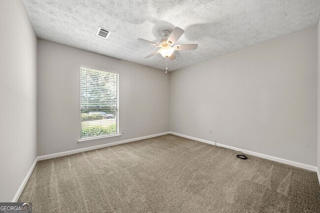 Building Photo - 503 Waterwood Bend
