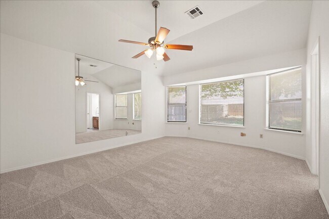 Building Photo - Great 3 Bed 2 Bath In Edmond