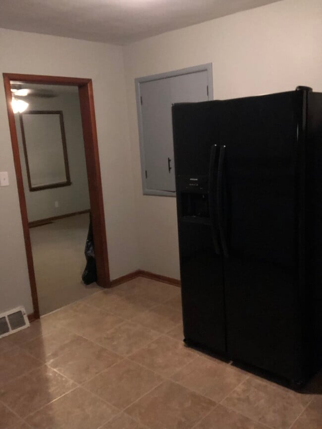 Building Photo - 726 Yale St