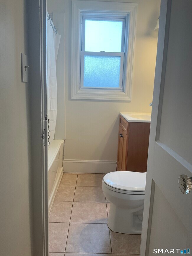 Building Photo - 340 Knowlton St