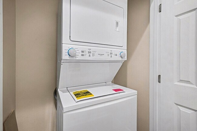 Building Photo - 3521 Avenue N 1/2 Rear