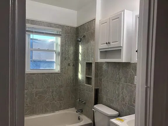 Primary Photo - 48 Parkside Ct