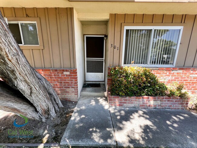 Building Photo - $2495 - 2bd/1ba in the heart of Campbell