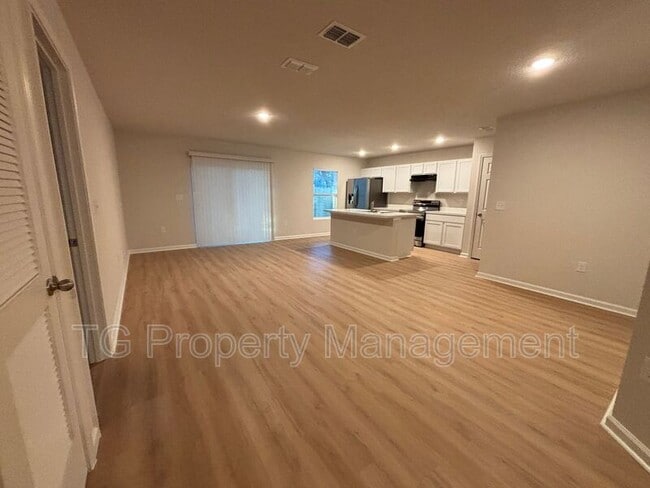 Building Photo - 2235 Orchard St