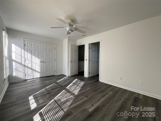 Building Photo - 15709 Castle Watch Ave