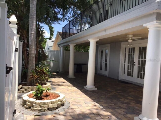 Building Photo - 3291 Brewster Dr