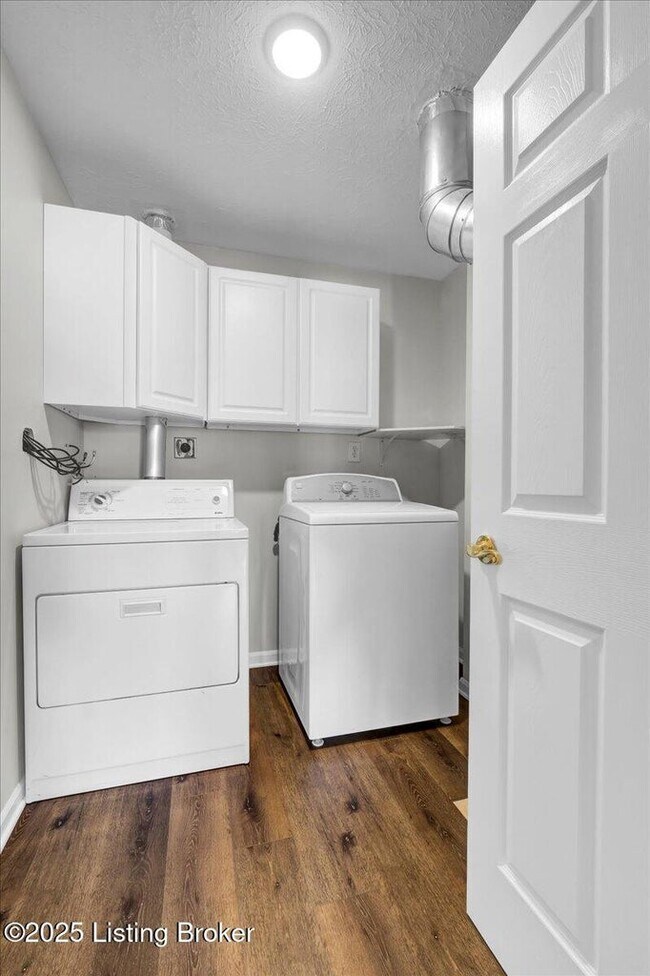 Building Photo - 6406 Shelton Circle