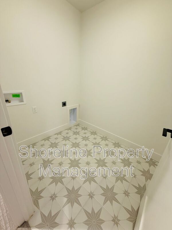 Building Photo - 2009 Freya Ct