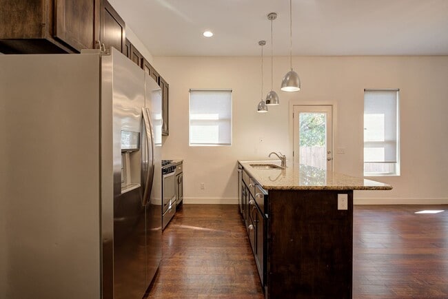 Building Photo - Modern 3-Bedroom Duplex Near OU Health Center and Okana Resort