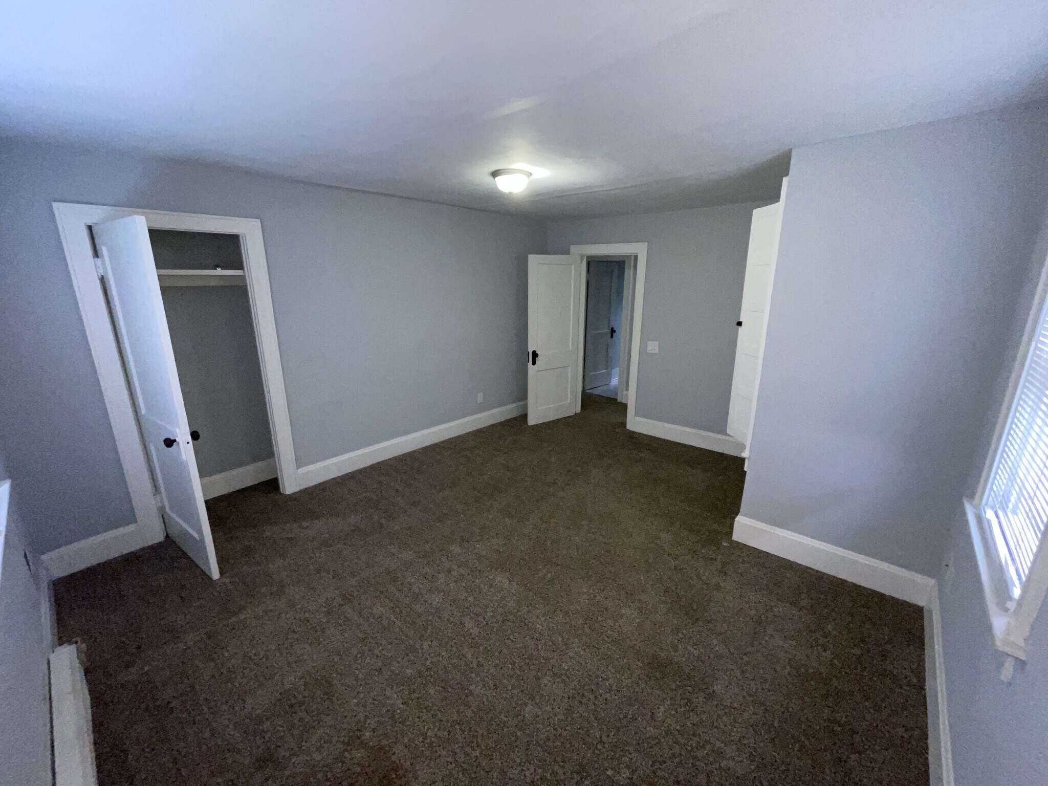 Building Photo - 728 Frebis Ave