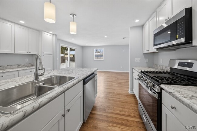 Building Photo - 101 Augusta Dr