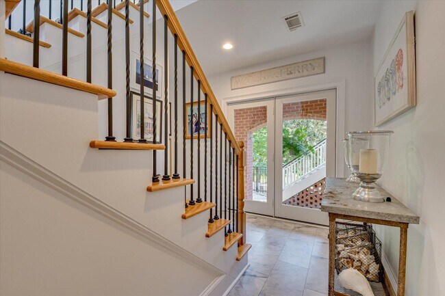 Building Photo - 501 John Fox's Run