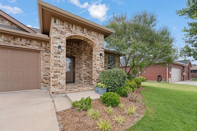 Building Photo - 1211 Larkspur Ln