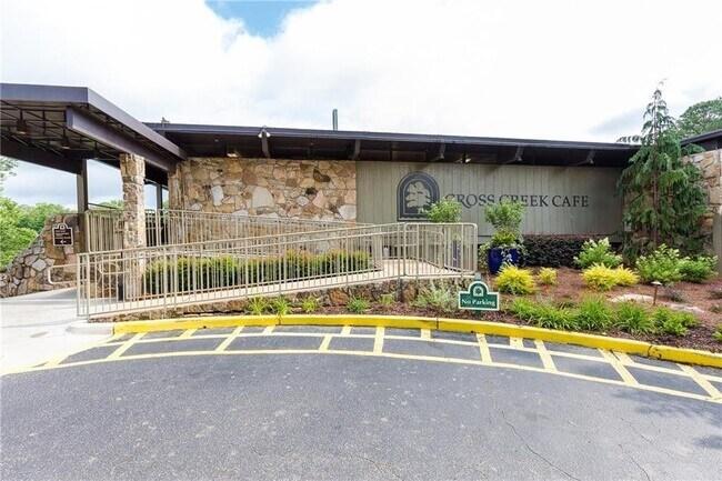 Building Photo - 82 Montre Square NW