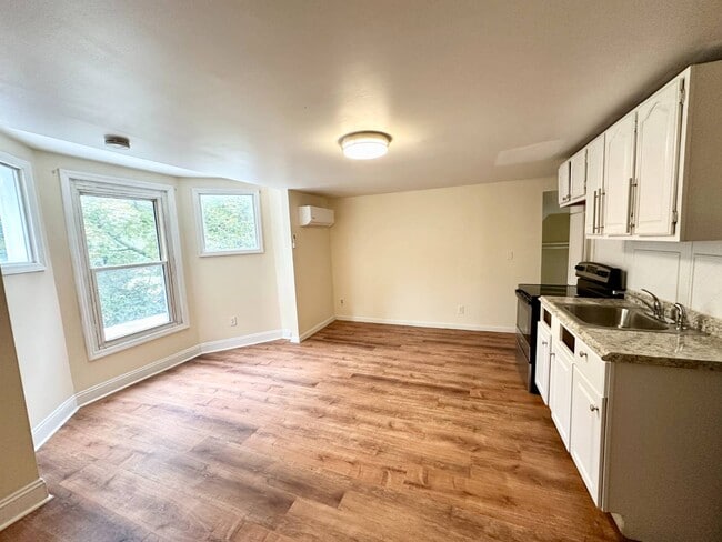 Primary Photo - 199 New Scotland Ave