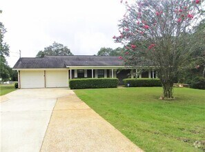 Building Photo - Ozark Alabama!