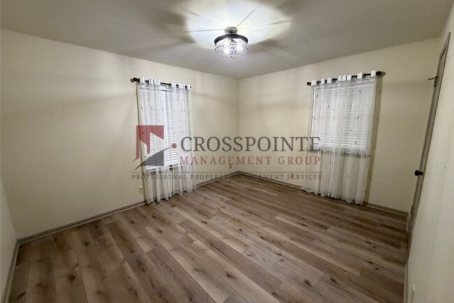 Building Photo - Almost Ready! 2 Bedroom 1 Bath ON Lake Palestine!