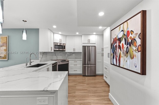 Building Photo - 2100 S Ocean Dr
