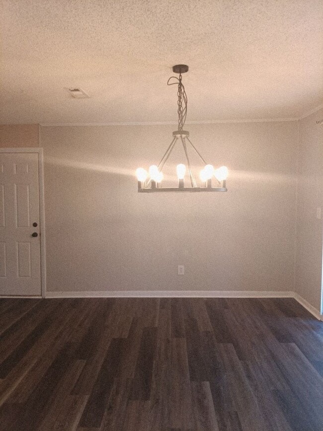 Building Photo - Charming 3-Bedroom Home in Augusta – Comfortable Living in Meadowbrook!