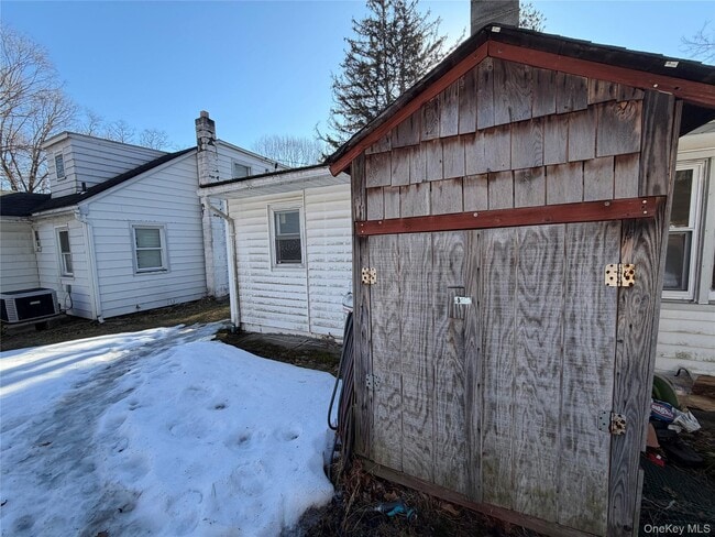 Building Photo - 15 Dugan Ln