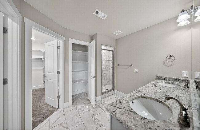 Building Photo - Great House in Quiet Neighborhood Ready to...