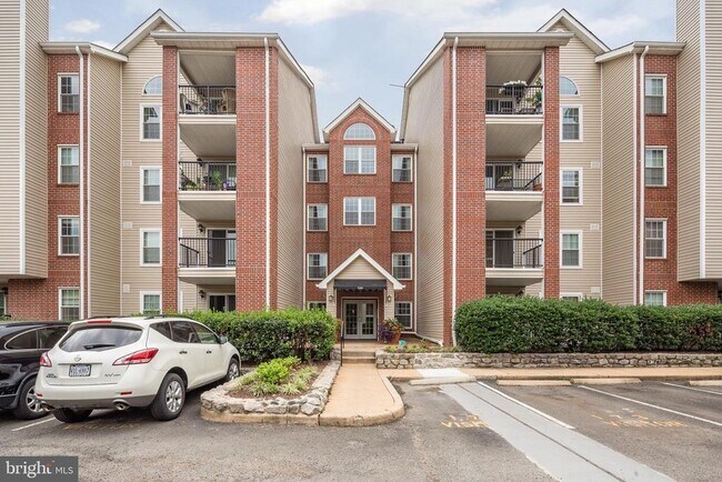 Primary Photo - 3309 Wyndham Cir