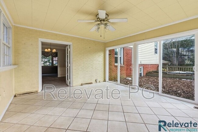 Building Photo - 8903 Freestone Ave