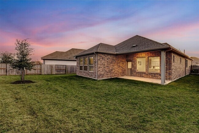 Building Photo - 5110 Morrison Dr