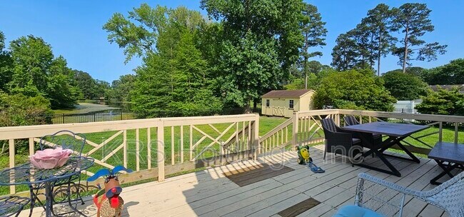 Building Photo - 1205 Mt Pleasant Dr