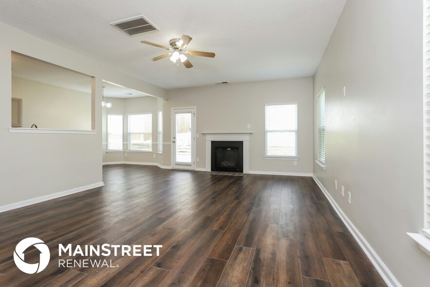 Building Photo - 1565 Tigris Ct